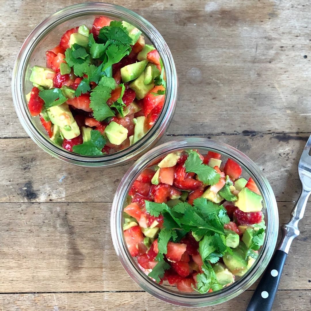 Rezept: Avocado-Salsa mit Erdbeeren - die perfekte Grillbeilage