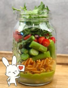 Veganer Spargelsalat im Glas