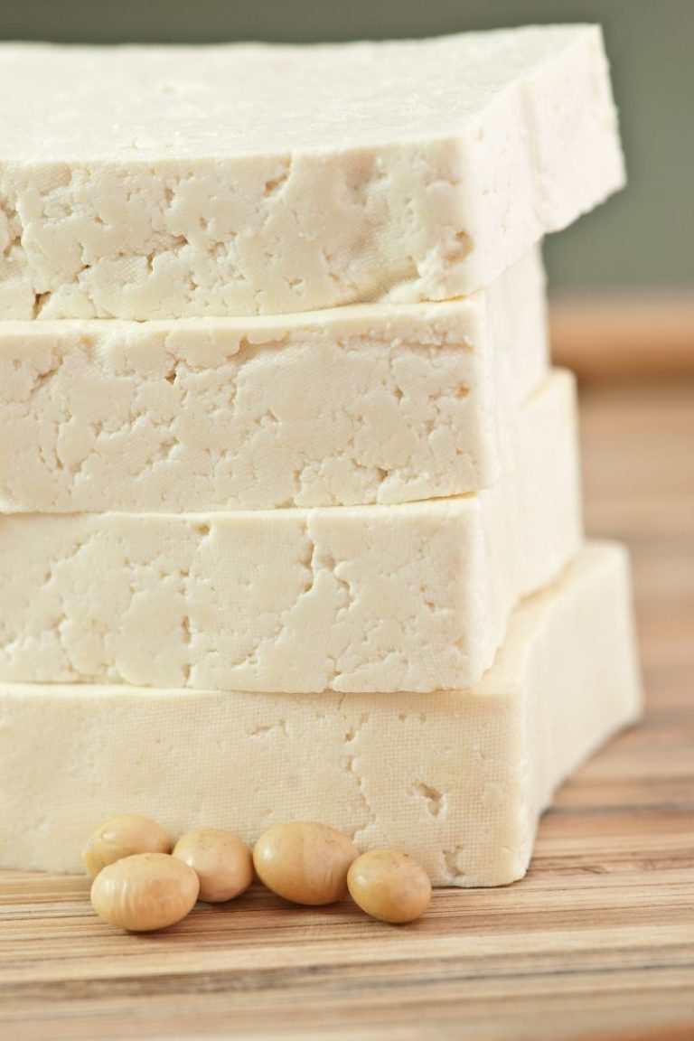 Tofu entsteht aus Sojabohnen